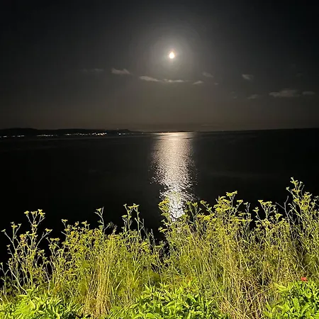 In Stunning With Sea View דירה *